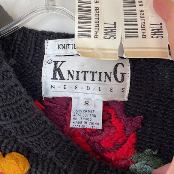 VTG Knitting Needles Hand-Knit /Embroidered Ramie Cotton Black Floral Sweater - Picture 8 of 11